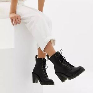 Dr. Martens Kendra boot